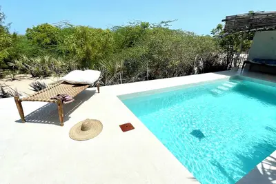 Image de Dreamy Beachfront house with pool secluded miles of Che Shale Bay, Malindi Kenya