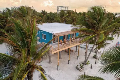 Image de La Costa Azul relaxing beach getaway