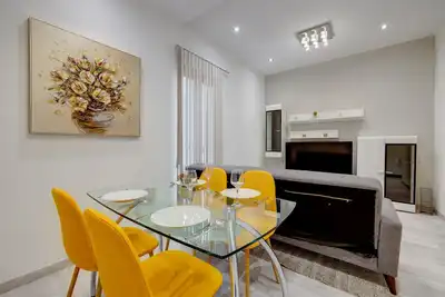 Image de Stylish 2br Apartment steps to the Promenade