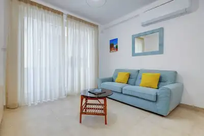 Image de Gorgeous 2br Apartment by the Promenade