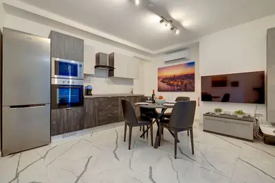 Image de Stylish 3br Maisonette by the Promenade