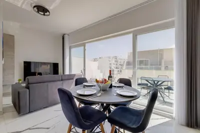 Image de Chic 2br Penthouse Steps from the Waterfront