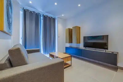 Image de Bright and Modern 2br, Prime St Julian’s Location