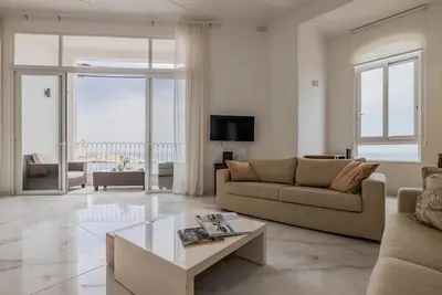 Image de Bright 3br with Sea Views in Central Sliema