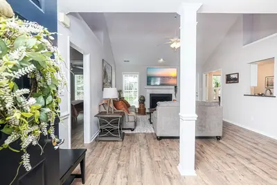 Image de Charming 3-bedroom home in quiet Waxhaw neighborhood.