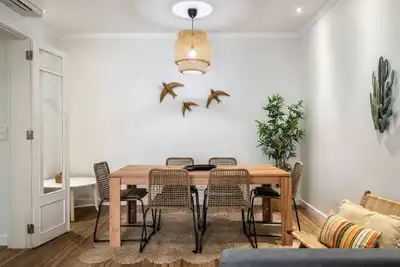 Image de Central T2 with Ac and Patio Near Av da Liberdade by Lisbeyond