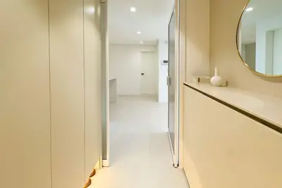 Image de [Short-term rent]1316sqft Seongsu-Dong Luxury 2b2b Apt with dress room, king bed