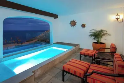 Image de Stunning 3-Bed Beachfront Home – Steps from the Sand, Views Included!