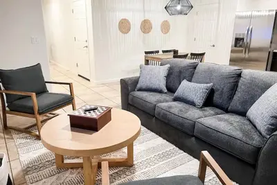 Image de Furnished 3br Home • Sleeps 6 • Pet Friendly