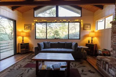 Image de Cedar Pine Cottage - Cozy - Retro - Secluded - Cabin