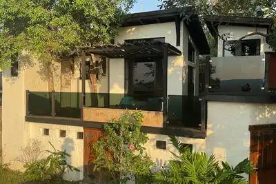 Image de 3-bedroom Tree Fort with private bathroom overlooking Santa Elena/San Ignacio.