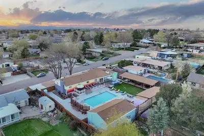 Image de Denver Caribbean Beach House Resort