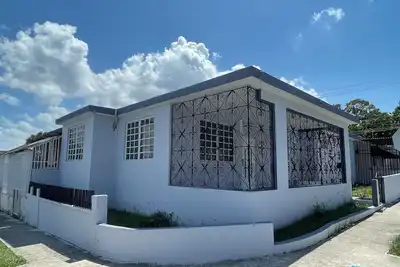Image de Charming 2-bedroom House with WiFi, Ac in San Juan