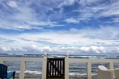 Image de Beachfront with Solar Power Eco Beach house