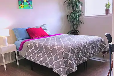 Image de Theater apartment / Denton / Pool / Gym /Free Parking