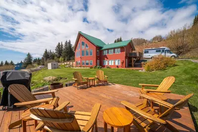 Image de Mountain + Bay Views, Fire Pit! A True Retreat!