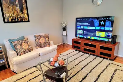 Image de Nice 4-bedroom townhome with WiFi, Parking  in charming Herndon