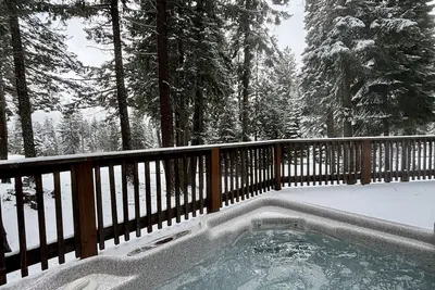 Image de Hot Tub! Relaxing Tranquil Cabin at Hyatt Lake 40