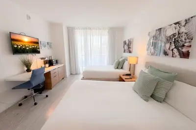 Image de Studio: Pool, Beach & Gym Studio in Hallandale