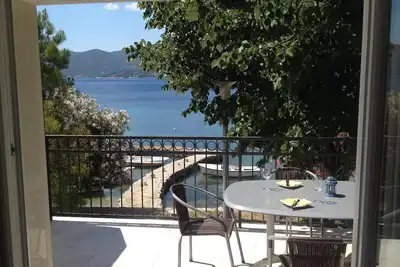 Image de Appartement d'une chambre avec la terrasse et la vue sur le mer Viganj, Peljesac (A-24522-a)