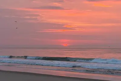 Image de Classic 3-bedroom cottage in beautiful Manasquan. Just two blocks to the beach!