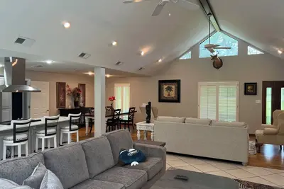 Image de Family friendly  4br 2 bath house in cool Coden with WiFi, Ac, clean and comfy