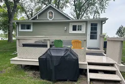 Image de Newly remodeled cabin with private dock on Maple Lake