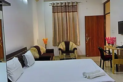 Image de Bed & Breakfast | 1bhk Flat | With Caretaker