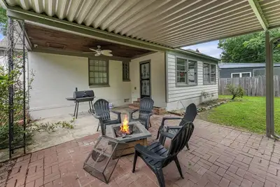Image de Cozy Bungalow in Highland Park