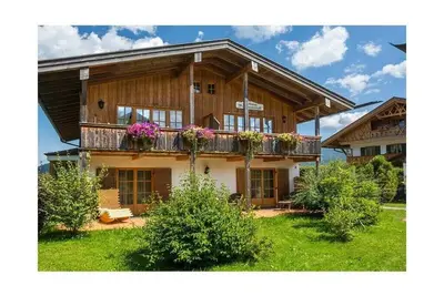 Image de Appartement de vacances à Krün avec piscine