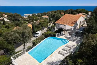 Image de Rez de Villa vue mer avec piscine