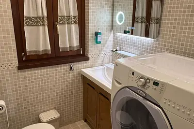 Independent villa with free parking space and close to the subway - Rome