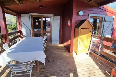 Image de 80 Chalet Champêtre 35m² + Grande Terrasse couverte +Télévision + Lave vaisselle 5 personnes