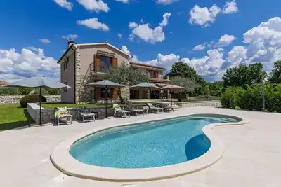 Image de Maison de vacances privée avec piscine privée, climatisation, Wifi, Tv, terrasse, vue panoramique