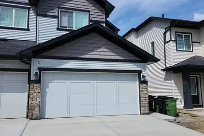 Image de Brand New 3br House Yeg 15min | Free Parking