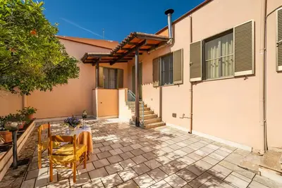 Image de Spacieux appartement de trois pièces au cœur d'Orosei