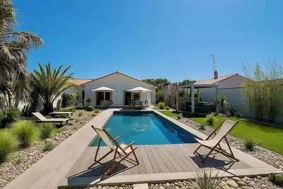 Image de Bassin d’Arcachon magnifique villa avec studio attenant, piscine et jacuzzi