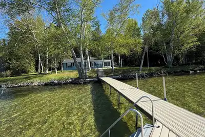 Image de Cottage on N. Lake Leelanau, private, 175 feet of lakefront, near Leland & Dunes