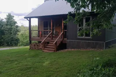 Image de Persimmon Grove ~ New! Private Cabin Near Kings River
