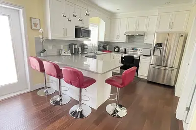 Image de Arbutus Summer House