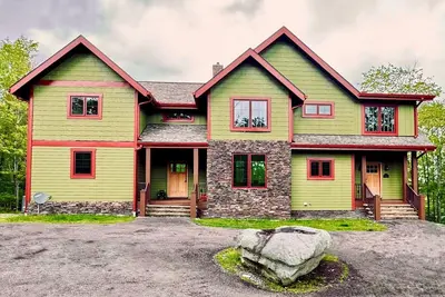 Image de Dogs Ok 5 Bedroom+2 Den Mansion w/ Hot Tub on top the mountain 7 min lake access