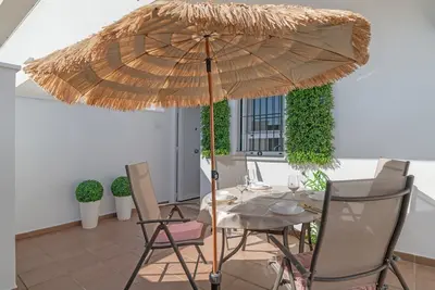 Image de Appartement 'Conil Luz de Abril' avec terrasse privée, Wi-Fi et climatisation