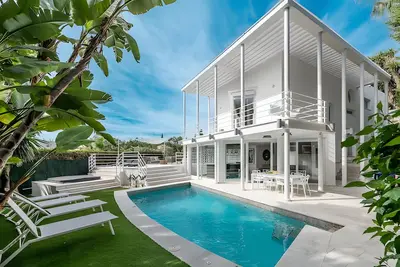 Image de Villa \"Casa Blanca\" avec piscine privée, Wi-Fi et climatisation