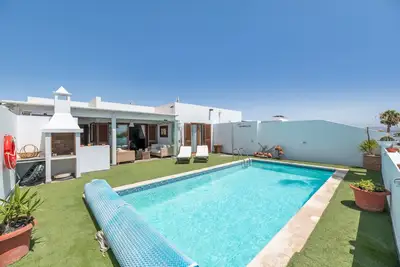 Image de Villa 'Las Buganvillas' avec vue sur mer, piscine privée et Wi-Fi