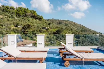 Image de Nerano Bay Villa with Jacuzzi Rooftop