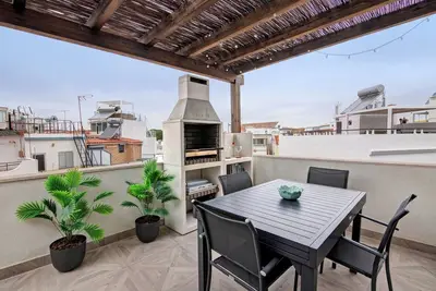 Maison de vacances 'Alvor Rooftop' avec vue sur la mer, Wi-Fi et climatisation