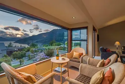 Image de Alpine Luxury on London Queenstown Hill 4b+ 3. 5b