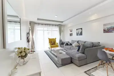 Image de 12th Floor Luxury Kilimani Apt with Nairobi City View, Fitness & Pool!