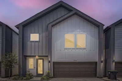 Image de Tch - Comfy 3bd/2. 5ba in Houston with Workspace