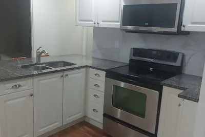 Image de 2 Bedroom Basement Apartment For Rent in Vaughan Canada. 647-400-4944.